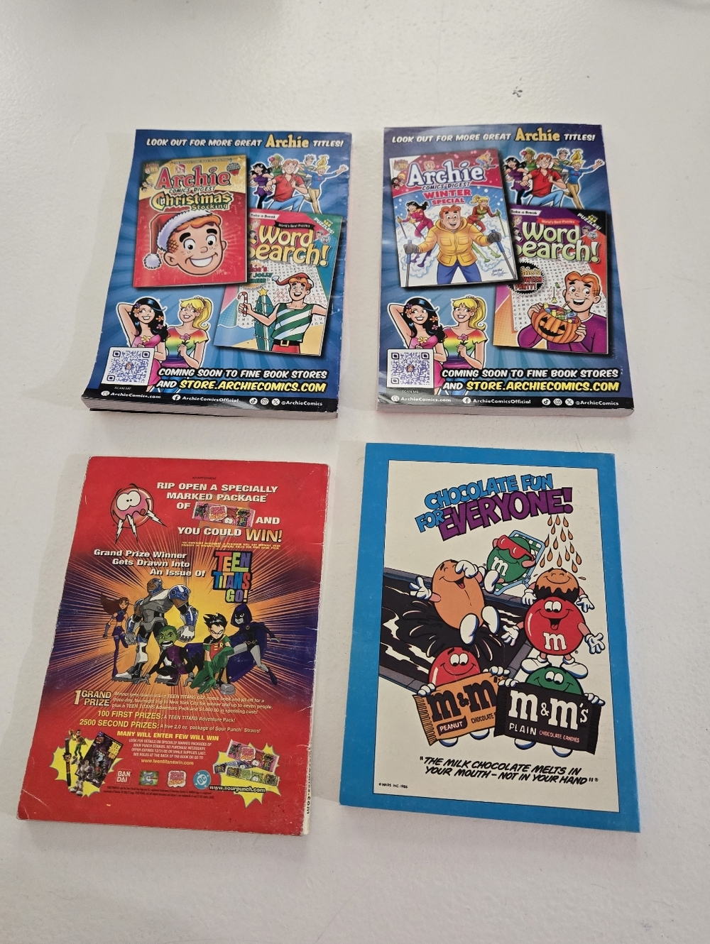 2 Archie Digest Comics Halloween Special Christmas 2 Archie Digest Magazines - Picture 2 of 9